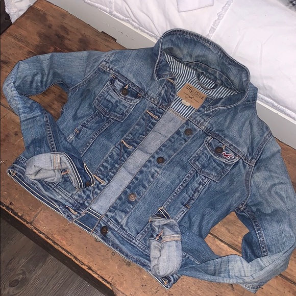 Hollister Jackets & Blazers - Hollister cropped jean jacket